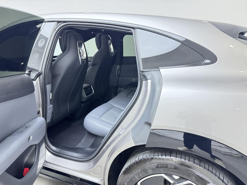 Xiaomi Auto Xiaomi YU7 2025