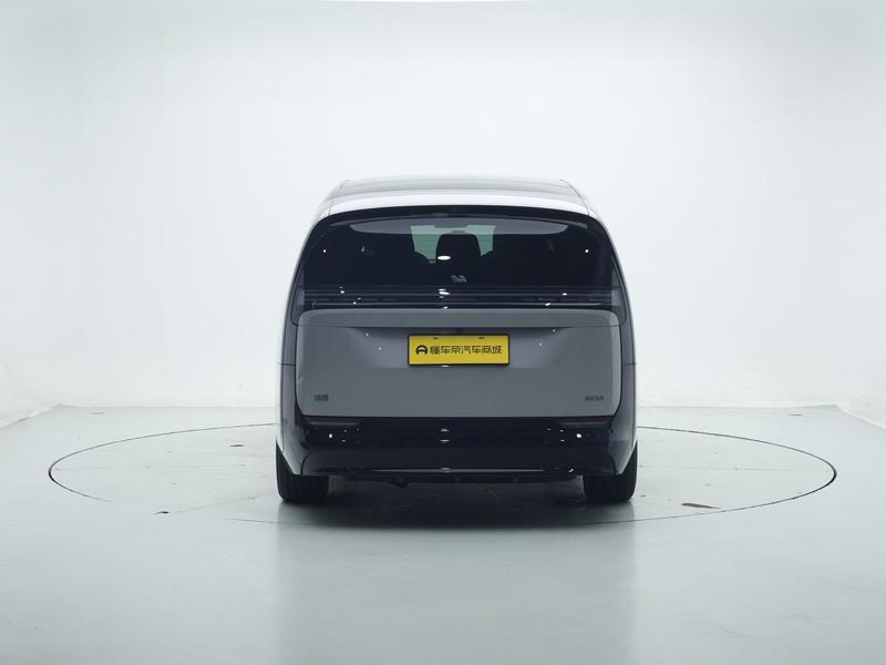 Li Auto Ideal MEGA 2024