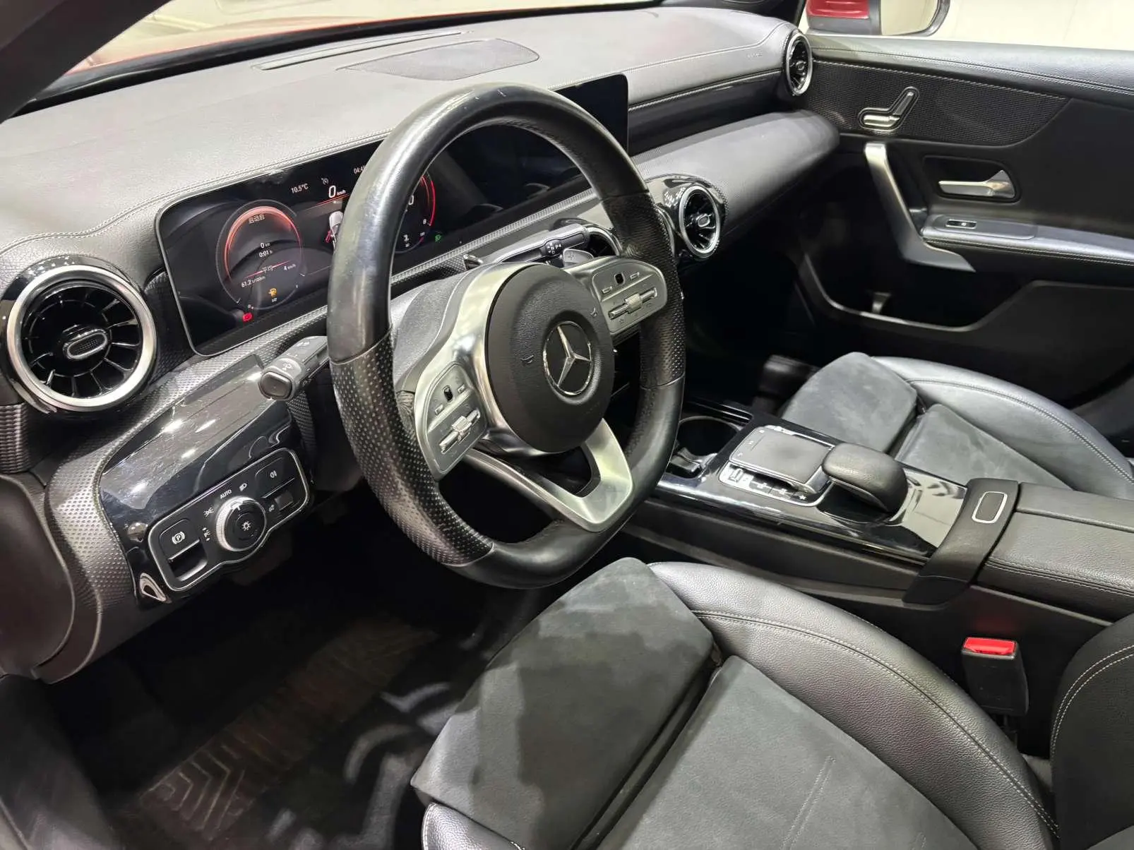 Mercedes-Benz Mercedes-Benz A-class A 200 L sports sedan