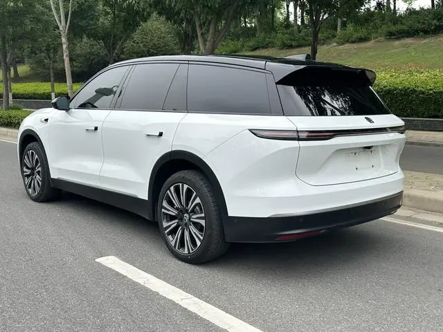 NIO NIO ES8 75kWh