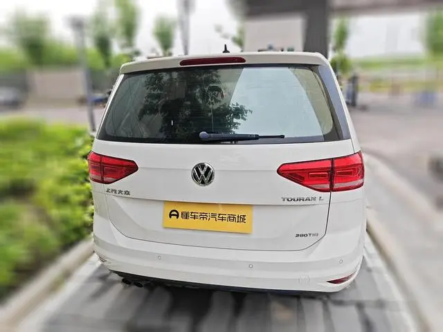 Volkswagen Touran L 280TSI manual fashion Version