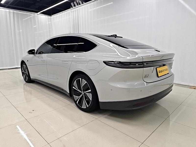NIO NIO ET7 2024