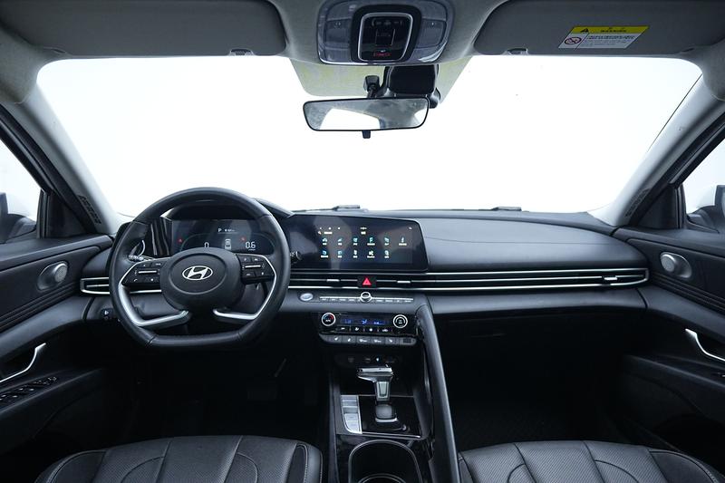 Hyundai Elantra 2023