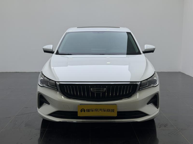 Geely Emgrand 2022