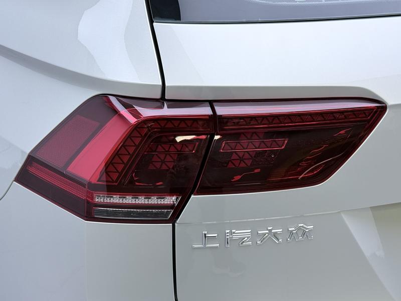 Volkswagen Tiguan L PHEV 2021