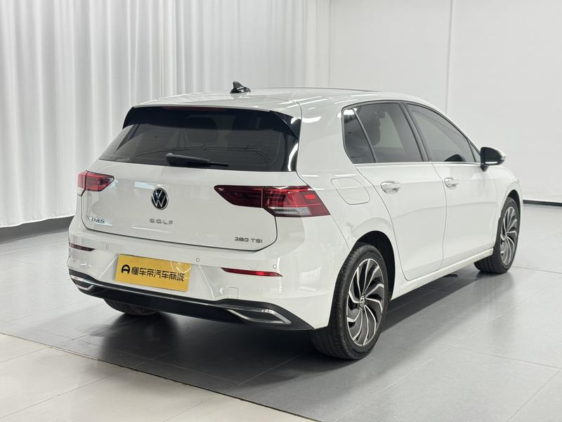 Volkswagen golf 2023