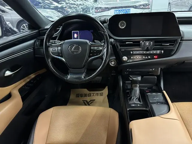Lexus Lexus ES 200 Excellent Edition