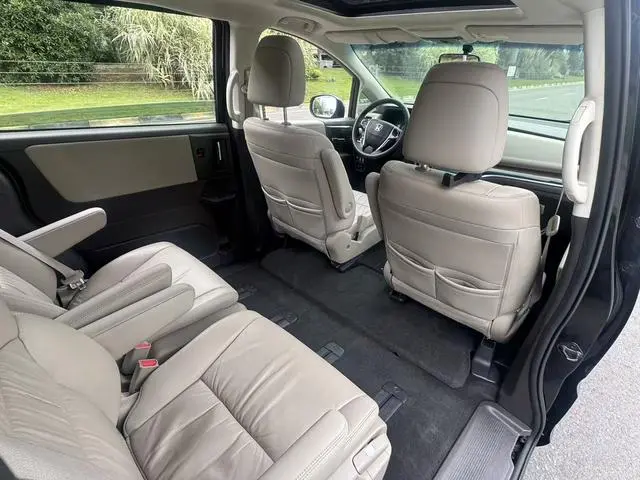 Honda Odyssey 2.4L Deluxe Edition