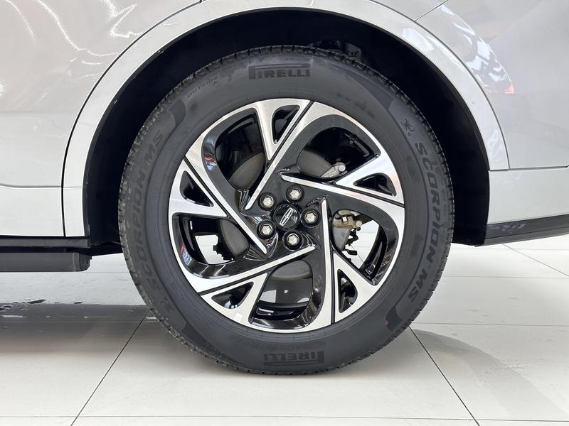 Lincoln Voyager 2025