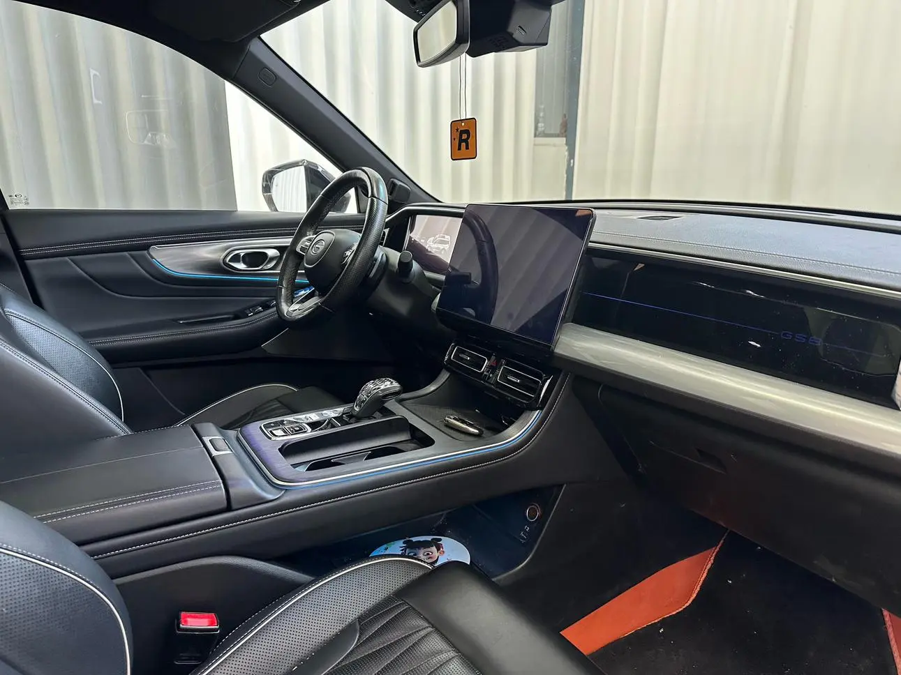 GAC Trumpchi GS8 Pilot Series 2.0 TGDI two-wheel drive Premium Edition 7-seater