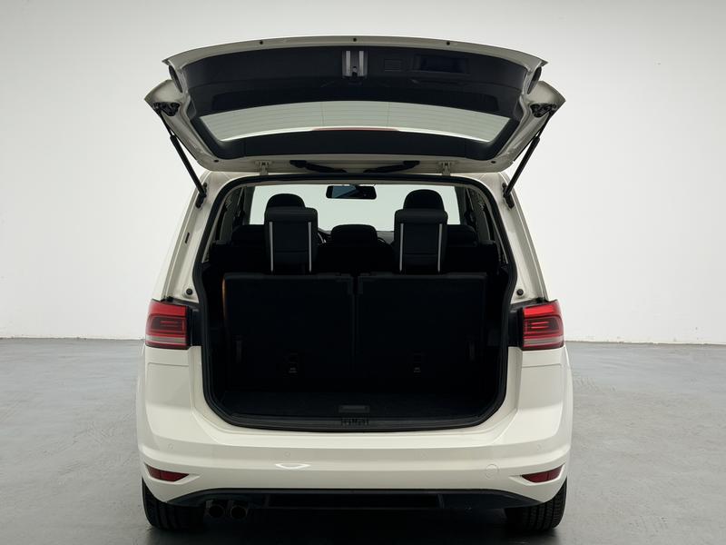 Volkswagen Touran L 2016