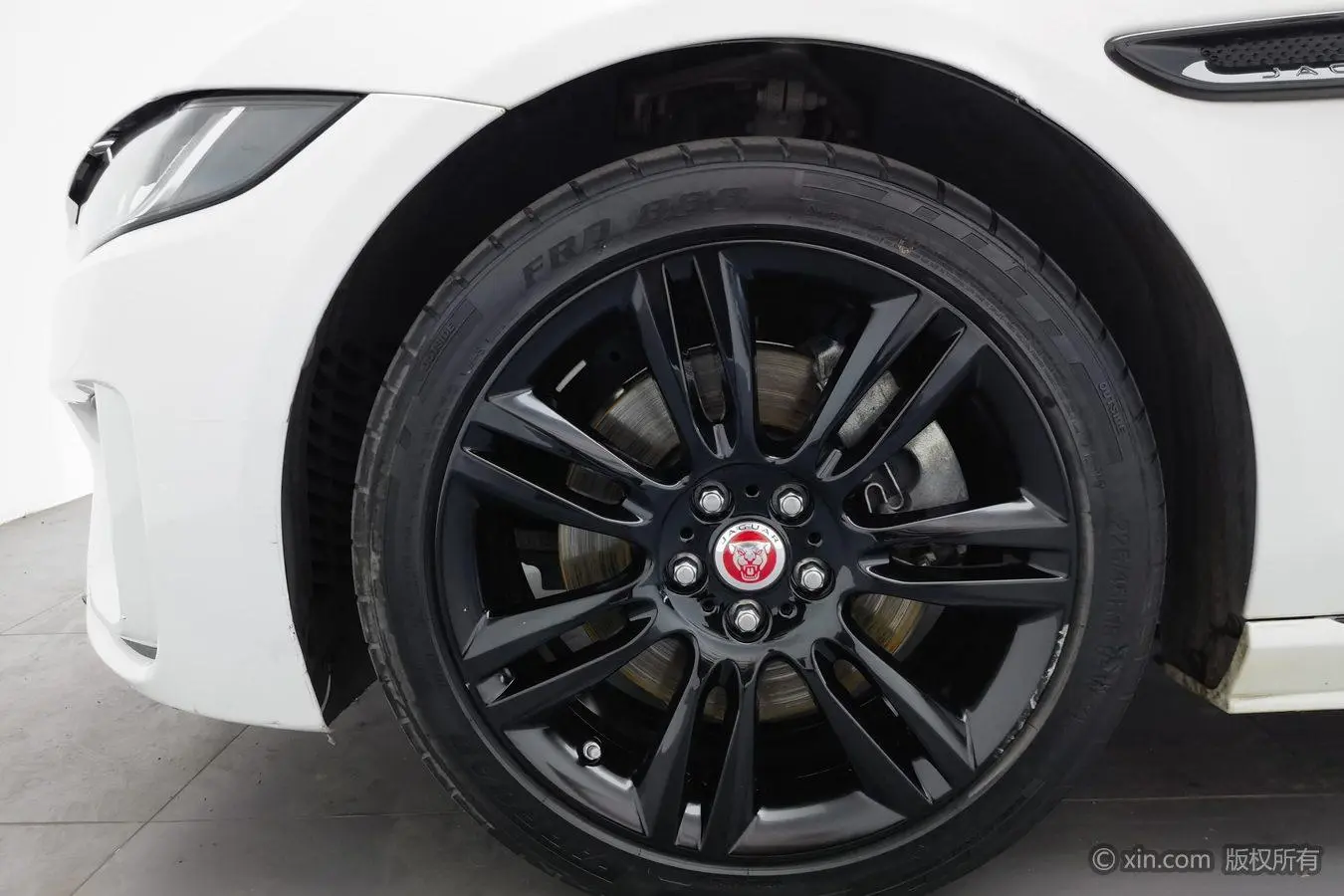 Jaguar Jaguar XEL 2.0T 250PS Yao Black Sports Edition