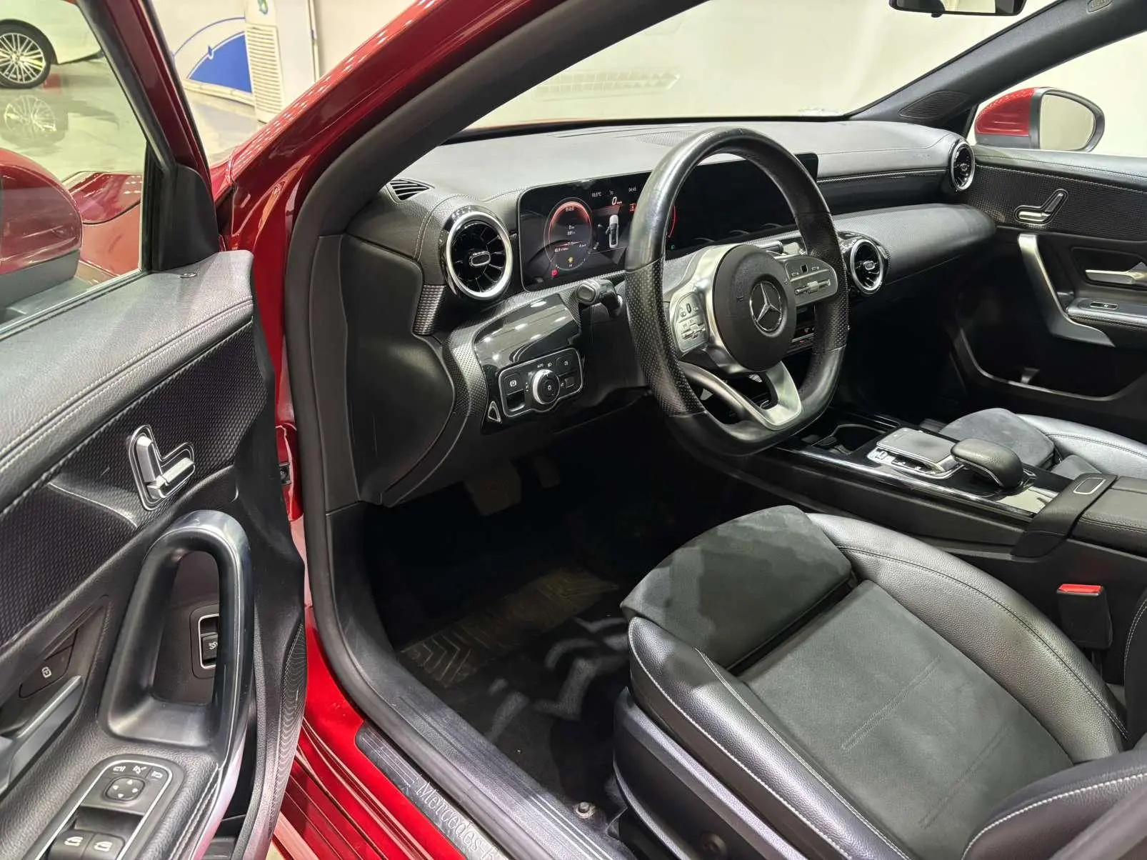 Mercedes-Benz Mercedes-Benz A-class A 200 L sports sedan
