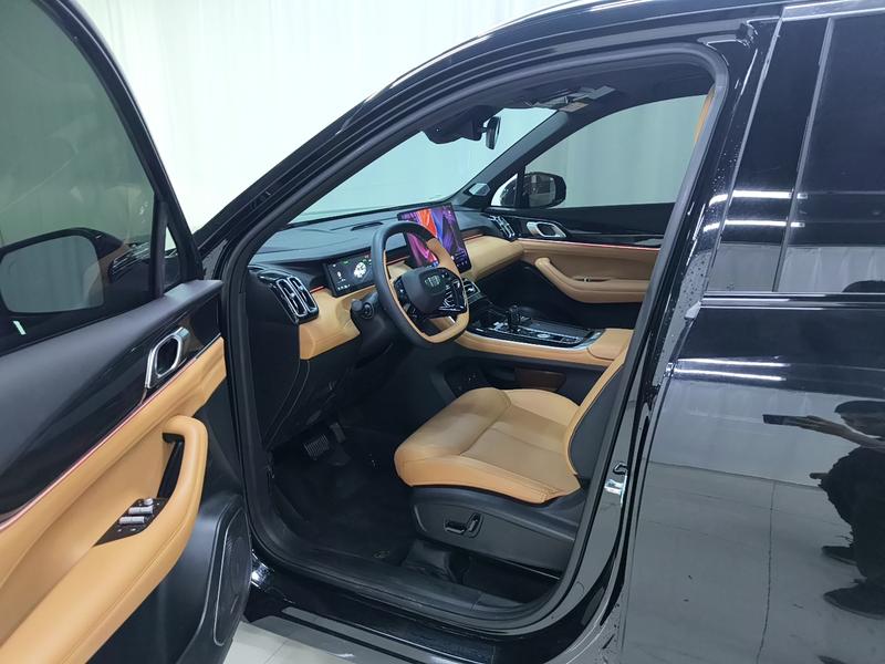 Geely Boyue L 2025