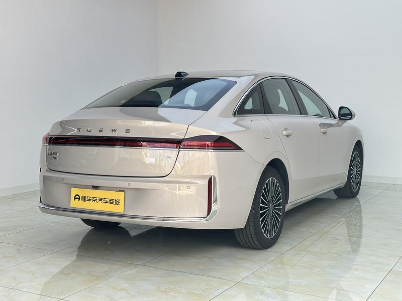 Roewe Roewe M7 DMH 2025