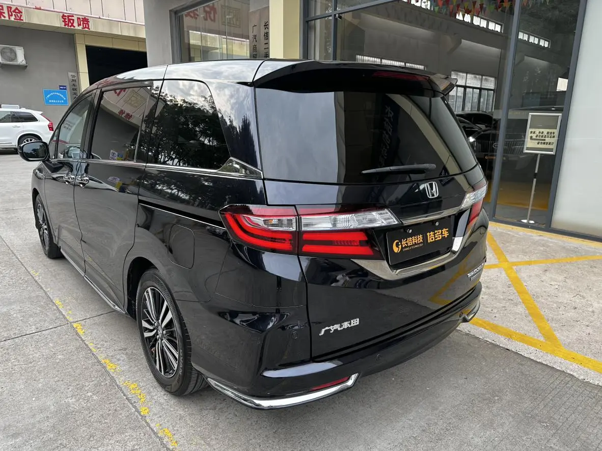 Honda Odyssey 2.0L Sharp*Exclusive Edition