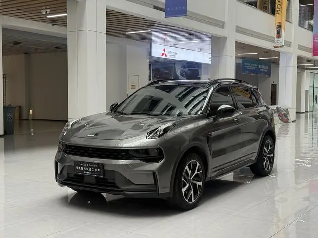 LYNK & CO Lynk 01 2.0TD four-wheel drive Halo