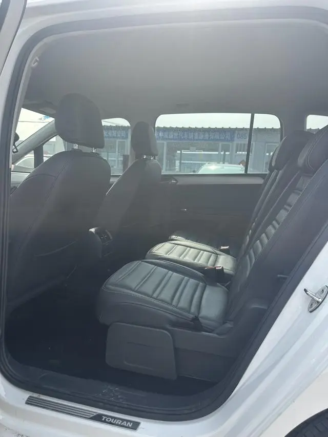Volkswagen Touran L 280TSI automatic comfort Edition