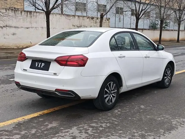 Geely Emgrand Leading version 1.5L manual luxury Country VI