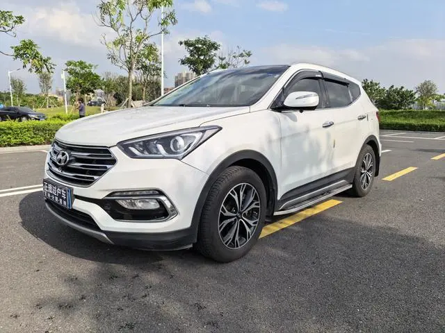 Hyundai Shengda 2.0T automatic four-wheel drive intelligent 7-seater