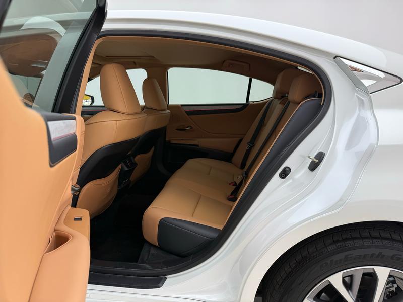 Lexus Lexus ES 2025