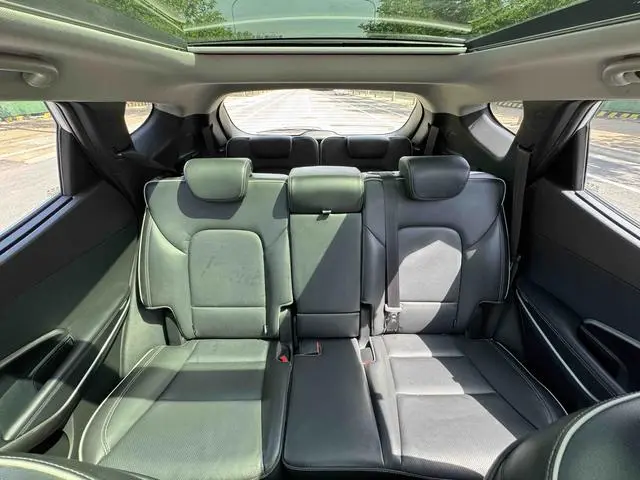 Hyundai Shengda 2.0T automatic four-wheel drive intelligent 7-seater
