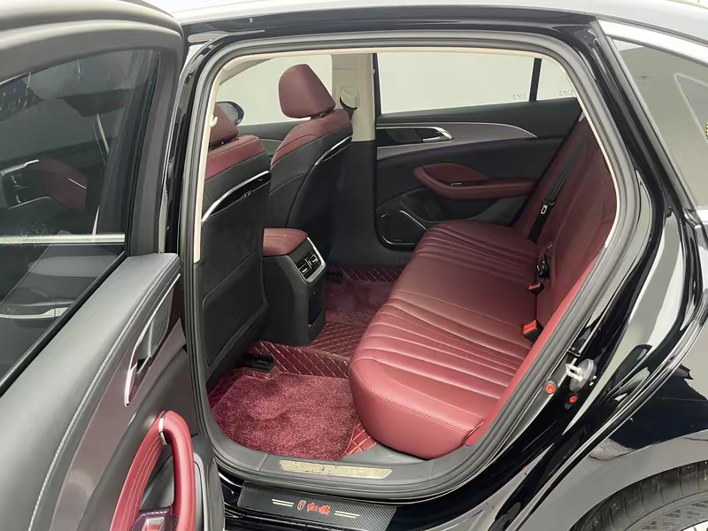 Hongqi Red Flag H5 2024