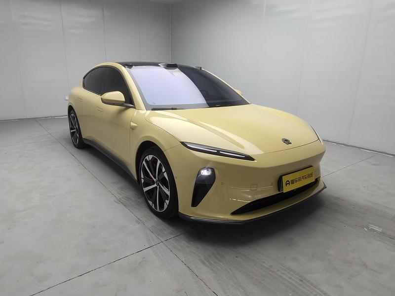 NIO NIO ET5 2022