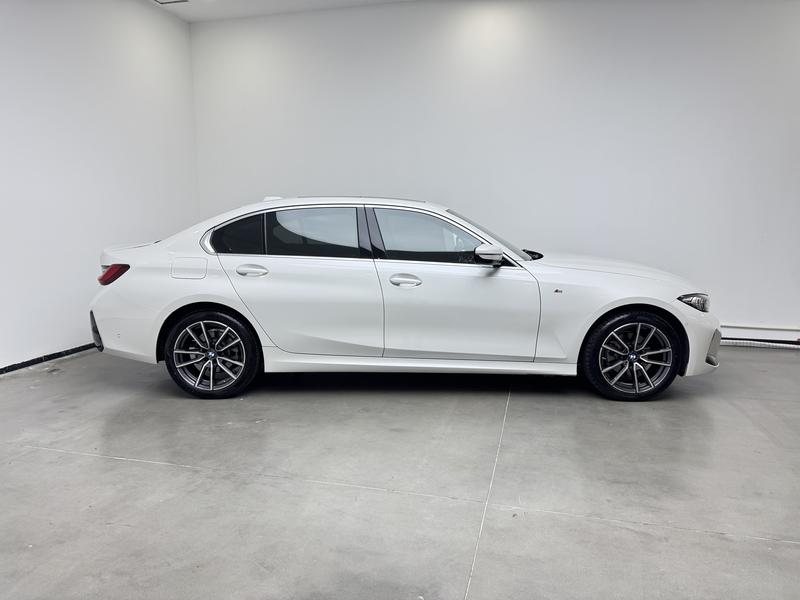 BMW BMW 3 Series 2025