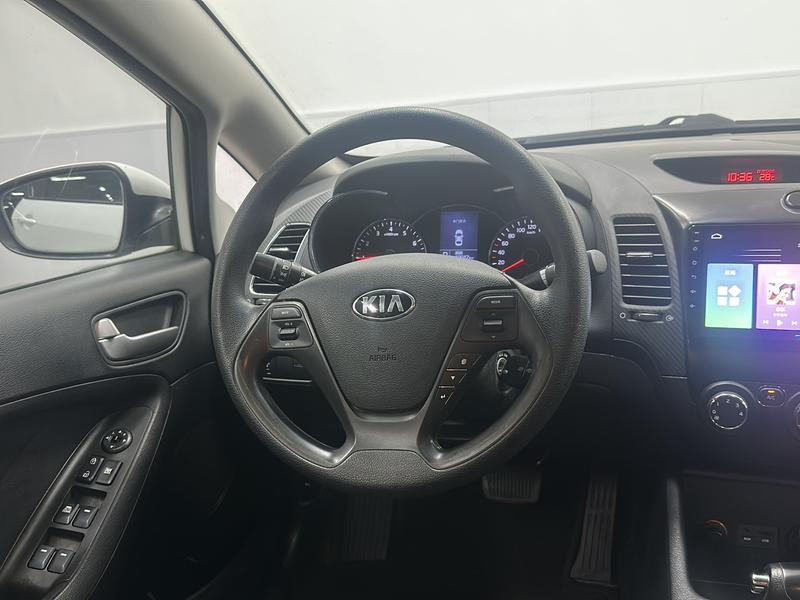 Kia Kia K3 2015