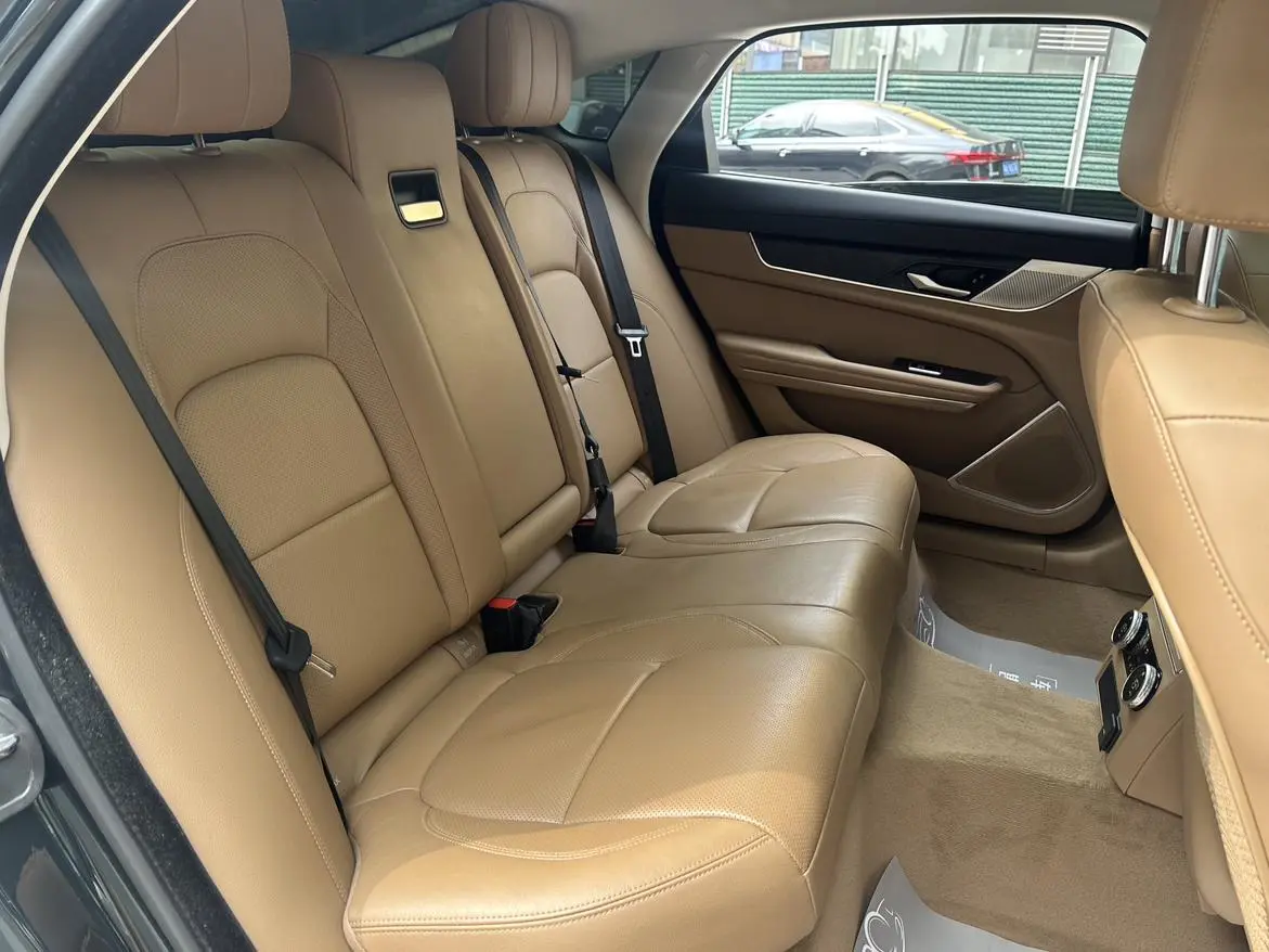 Jaguar Jaguar XFL 2.0T P250 two-wheel drive Exclusive Deluxe Edition