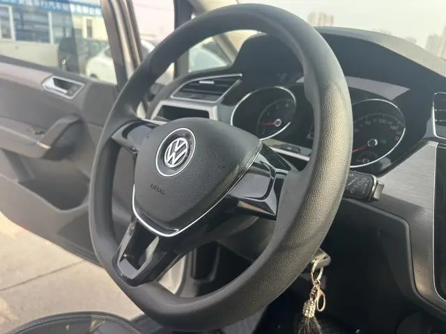 Volkswagen Touran L 280TSI automatic comfort Edition