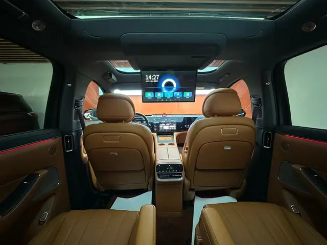 AITO Ask the world M8 Extended range Max+ six-seater version