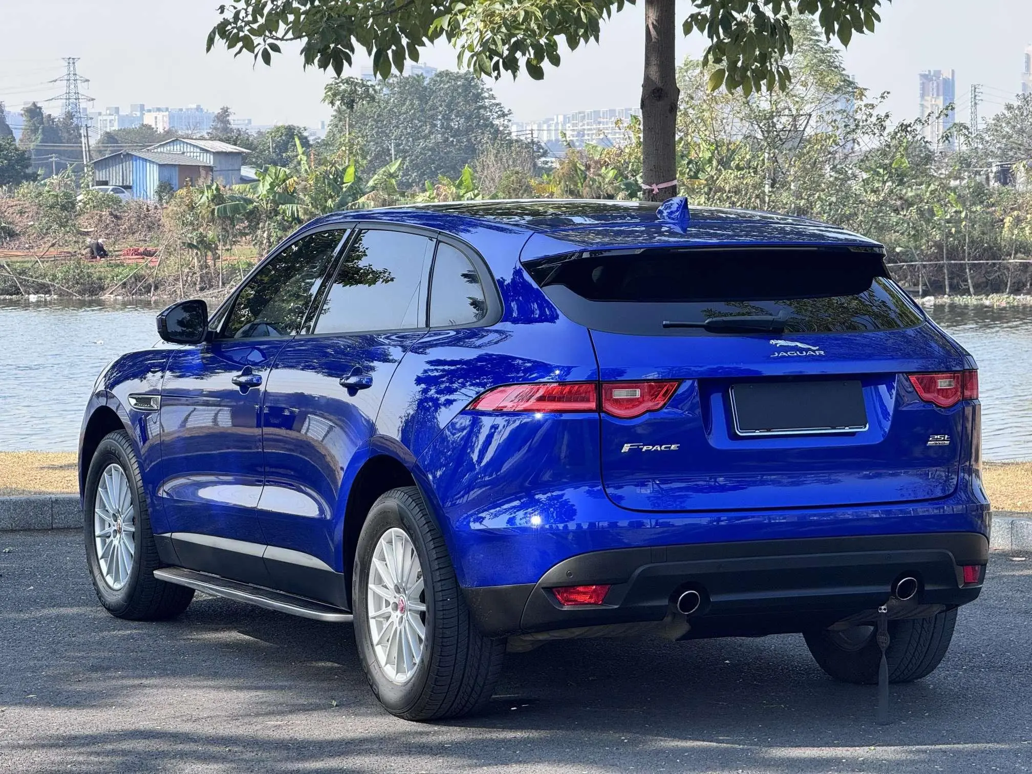 Jaguar Jaguar F-PACE 2.0T four-wheel drive R-Sport sports version