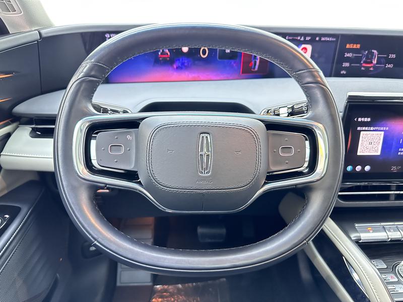Lincoln Voyager 2025