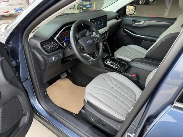 Ford Ruiji EcoBoost 245 two-wheel drive Yaoxiang model