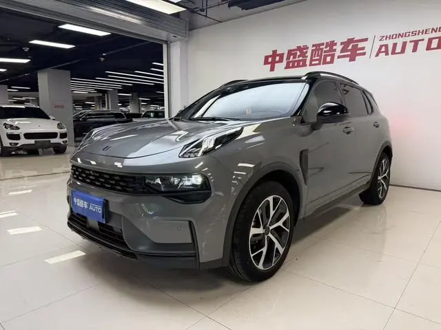LYNK & CO Lynk 01 2.0TD four-wheel drive Halo