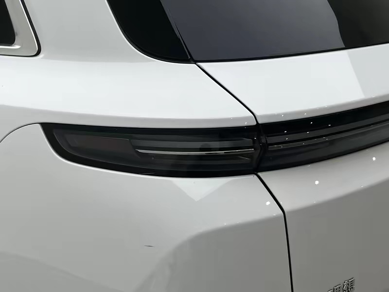 Li Auto Ideal L7 2023