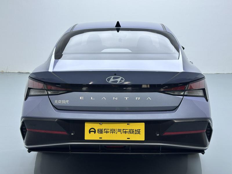 Hyundai Elantra 2023