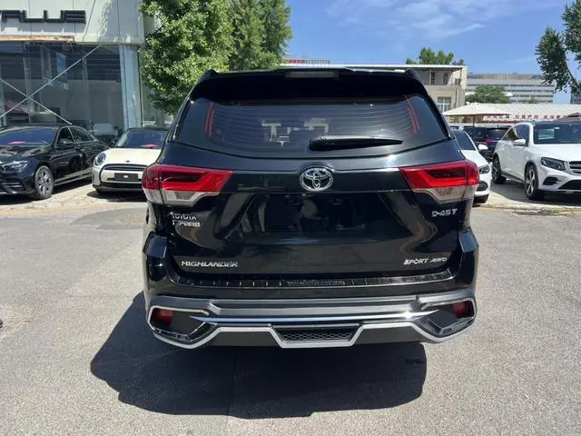 TOYOTA Highlander 2.0T four-wheel drive deluxe edition 7-seater Country V
