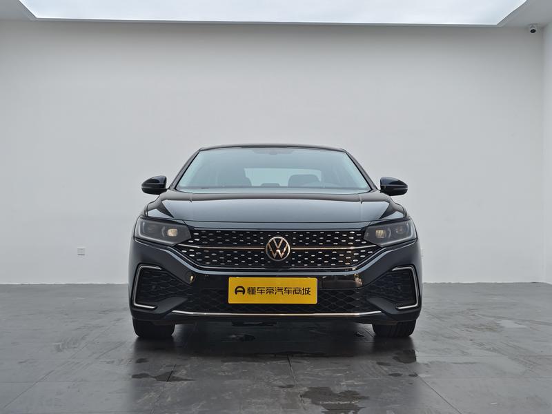 Volkswagen Passat 2024