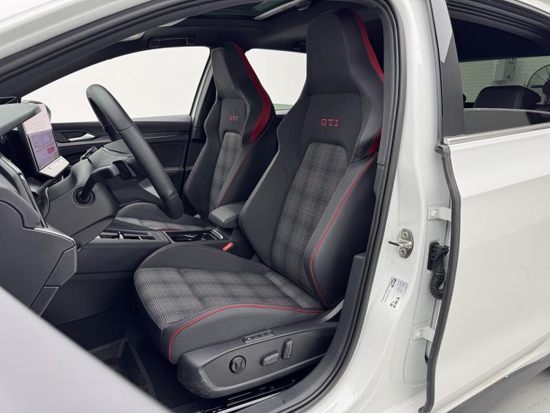 Volkswagen Golf GTI 2025