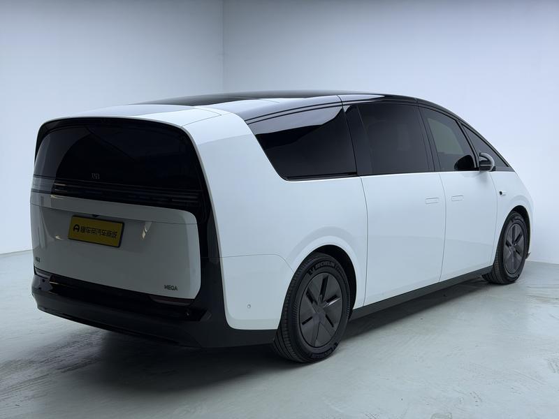 Li Auto Ideal MEGA 2025