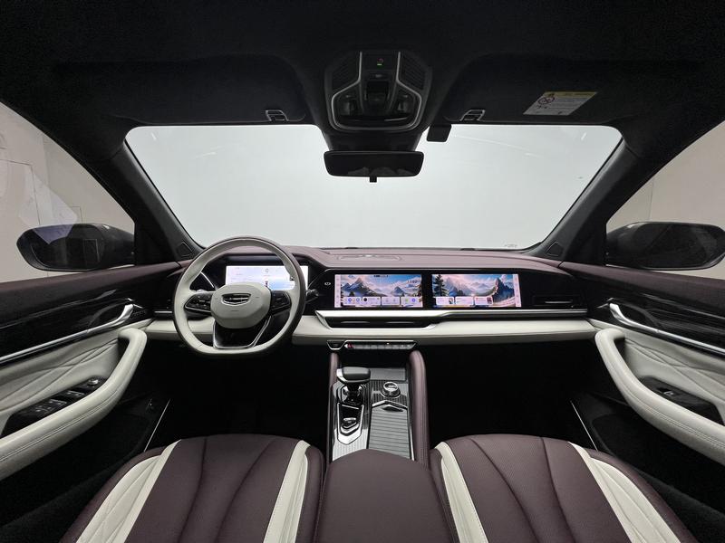 Geely Emgrand L 2024