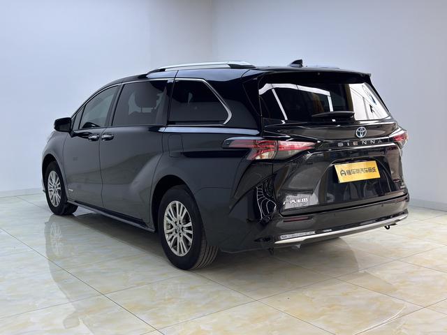 Toyota Sienna 2023