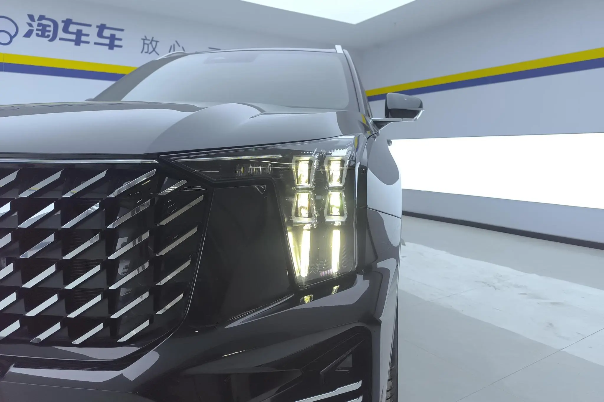 GAC Trumpchi GS8 Pilot Series 2.0 TGDI two-wheel drive Luxury Smart Edition