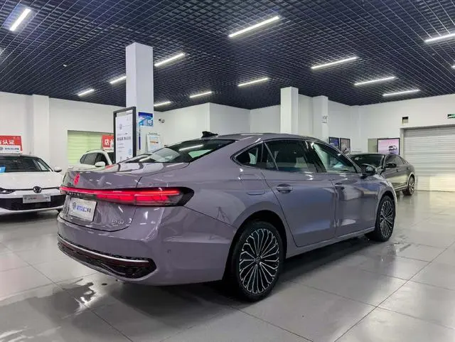 Volkswagen Passat Pro 380TSI Dragon Edition