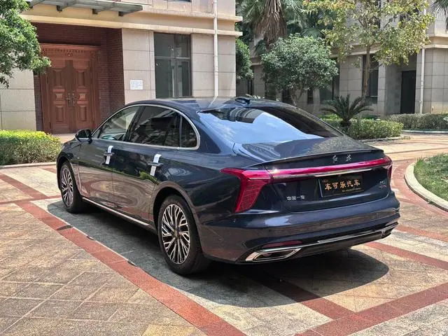 Hongqi Hongqi H5 2.0T Automatic Smart Union flag collar version