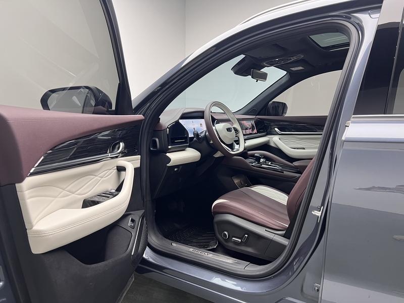 Geely Emgrand L 2024