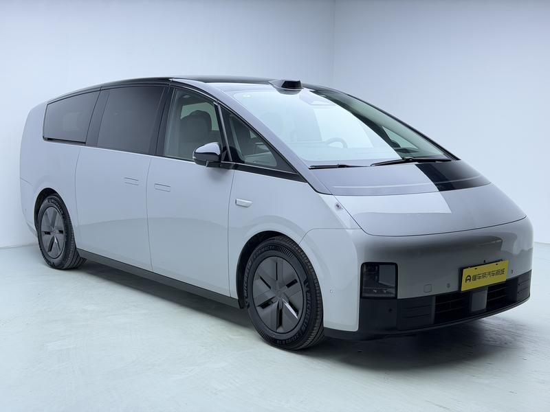 Li Auto Ideal MEGA 2024